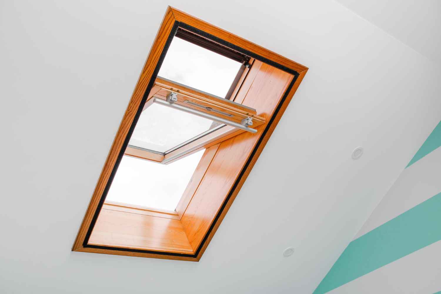 what-is-the-difference-between-a-roof-light-and-a-skylight