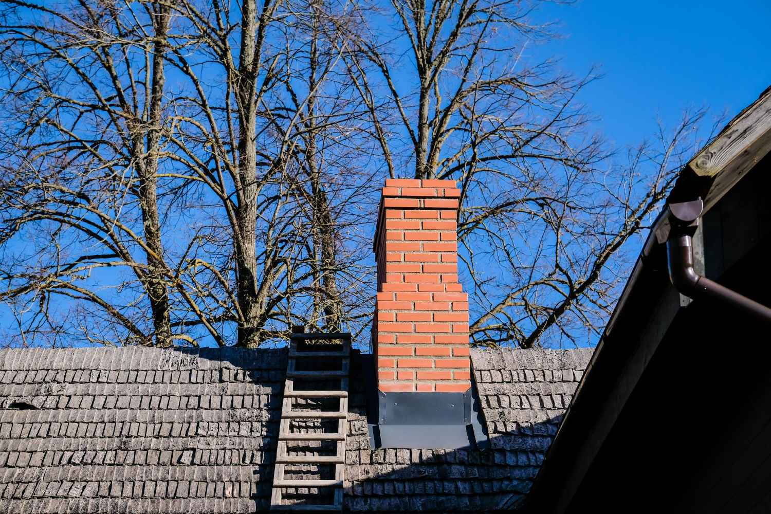 when-is-the-right-time-to-clean-your-chimney